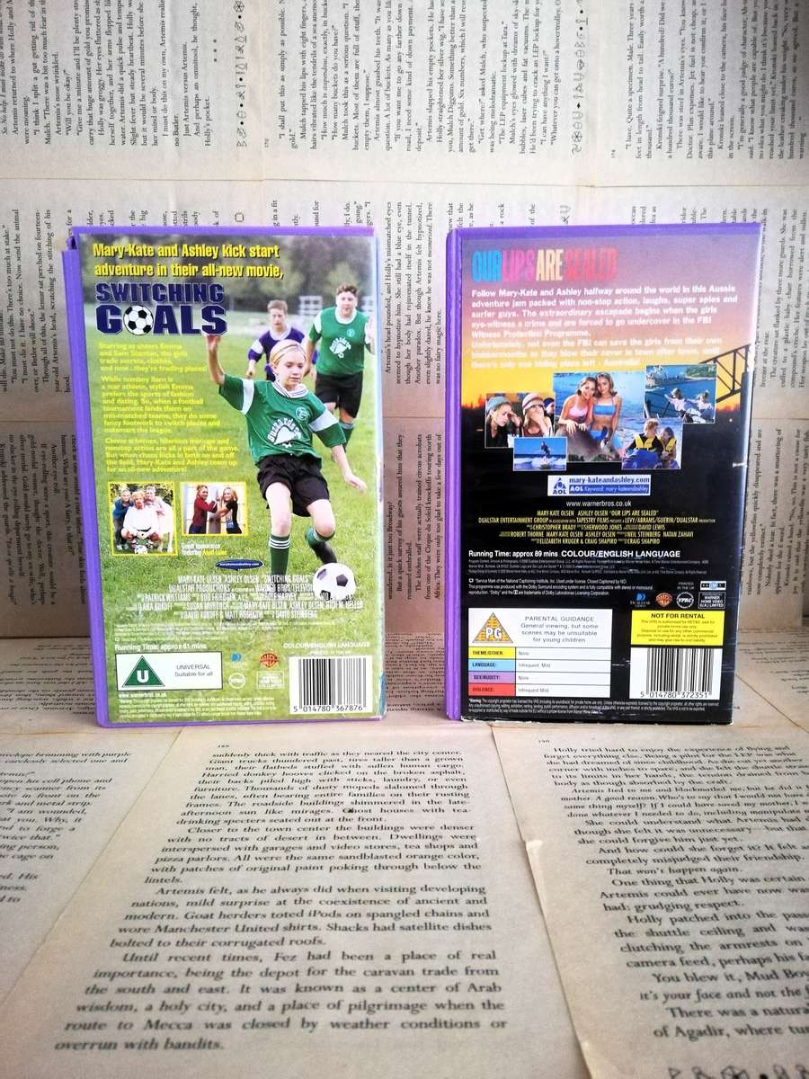 Mary-Kate Olsen and Ashley Olsen Bundle  X 4 - Movie VHS Tape (2000) [VHS]