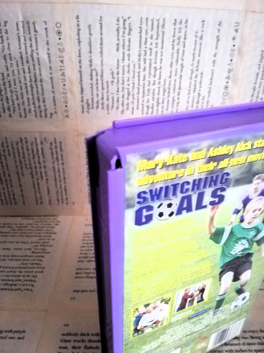 Mary-Kate Olsen and Ashley Olsen Bundle  X 4 - Movie VHS Tape (2000) [VHS]