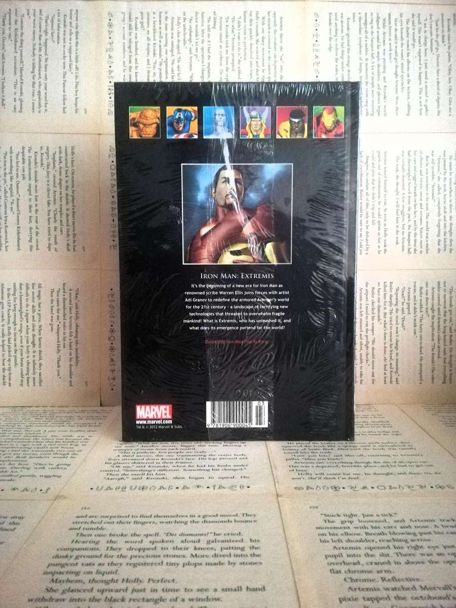Iron Man: Extremis (Marvel Ultimate Graphic Novel Collection #43) [NEW]