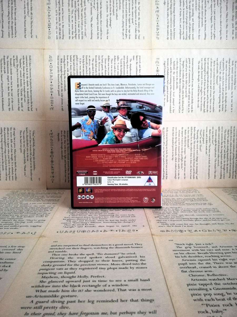 Revenge of the Nerds II: Nerds in Paradise [DVD]