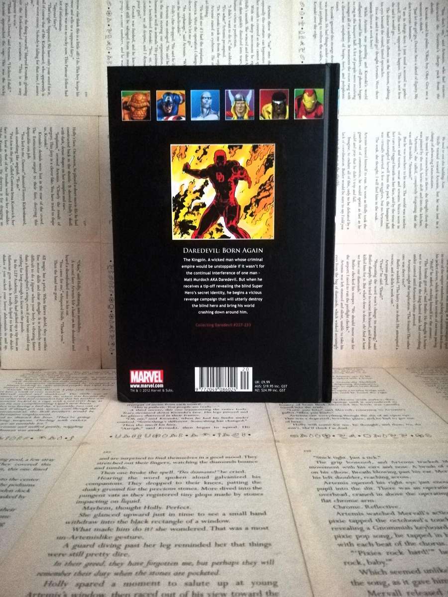 Daredevil: Born Again (Marvel Ultimate Graphic Novel Collection #8) [Graphic Novel]