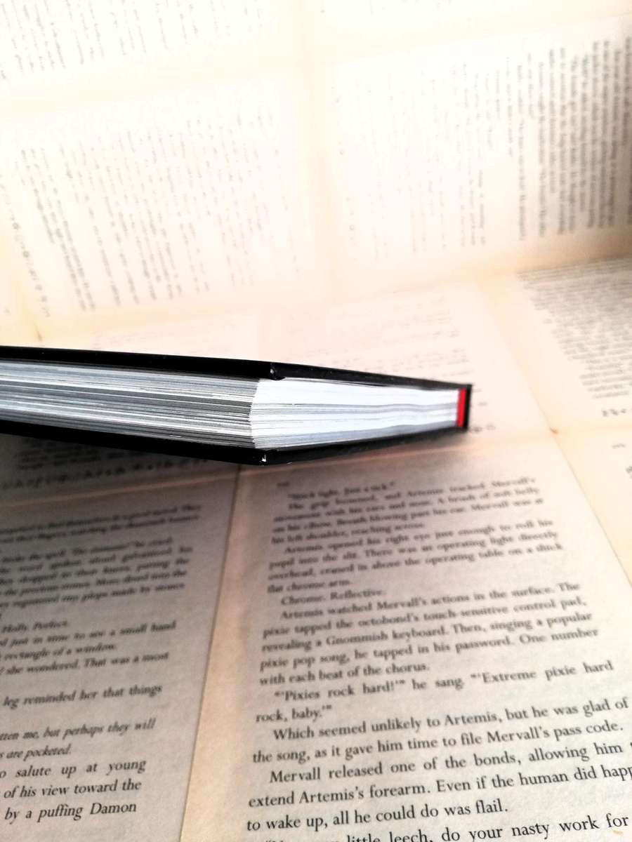 New X-Men: Imperial (Marvel Ultimate Graphic Novel Collection #24) [Graphic Novel]