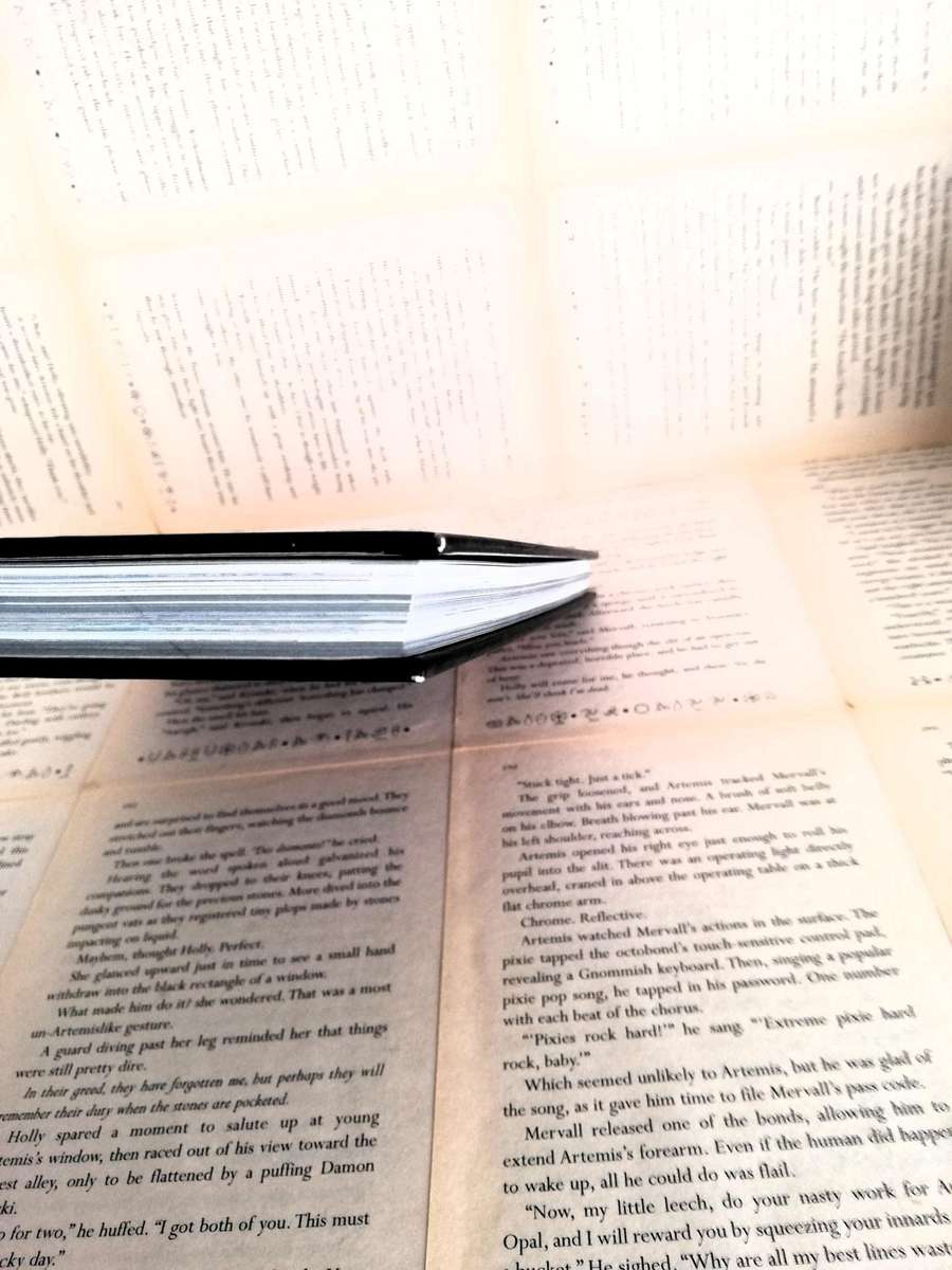 New X-Men: Imperial (Marvel Ultimate Graphic Novel Collection #24) [Graphic Novel]