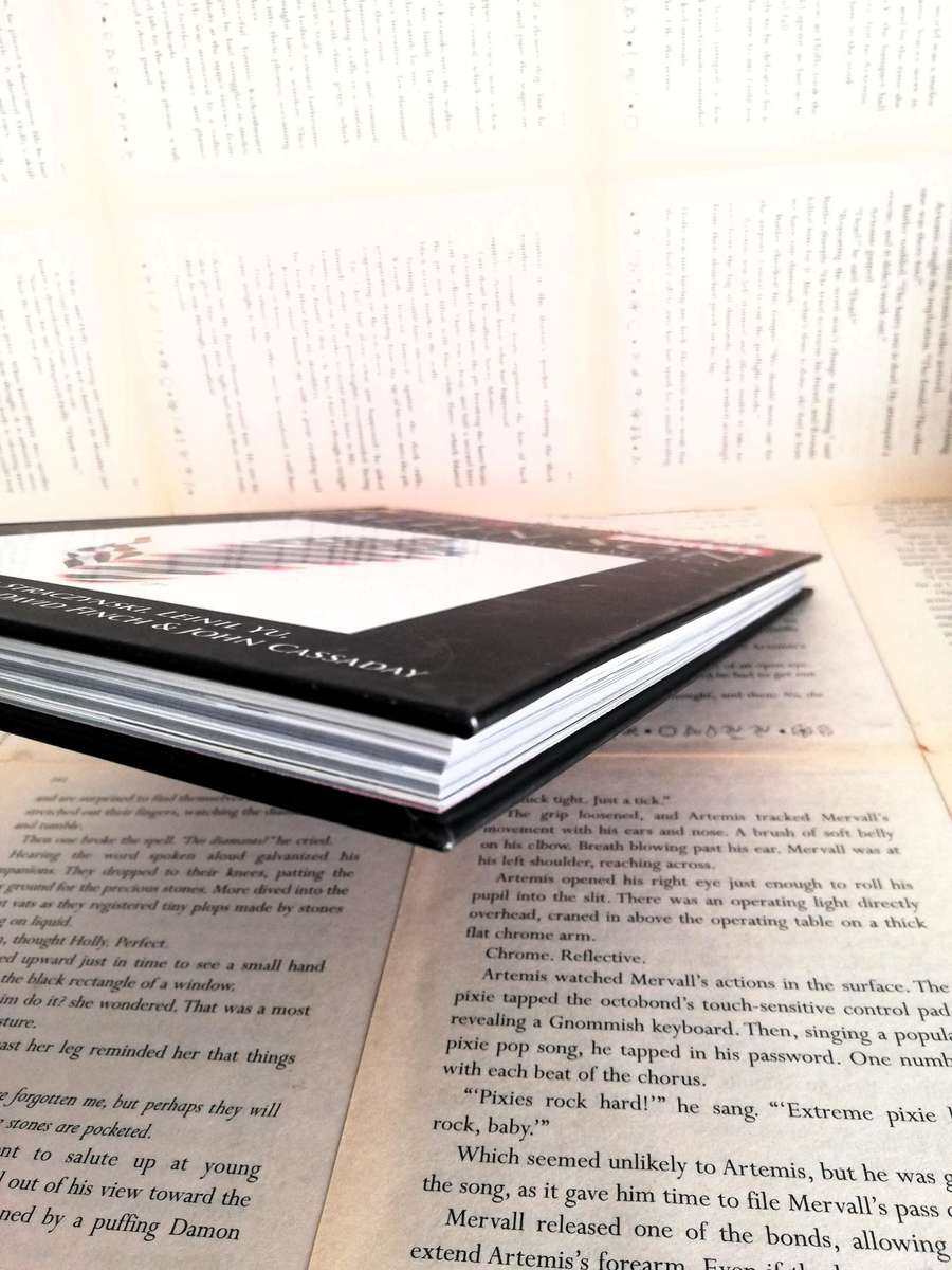 Fallen Son: The Death of Captain America (Marvel Ultimate Graphic Novel Collection #51)