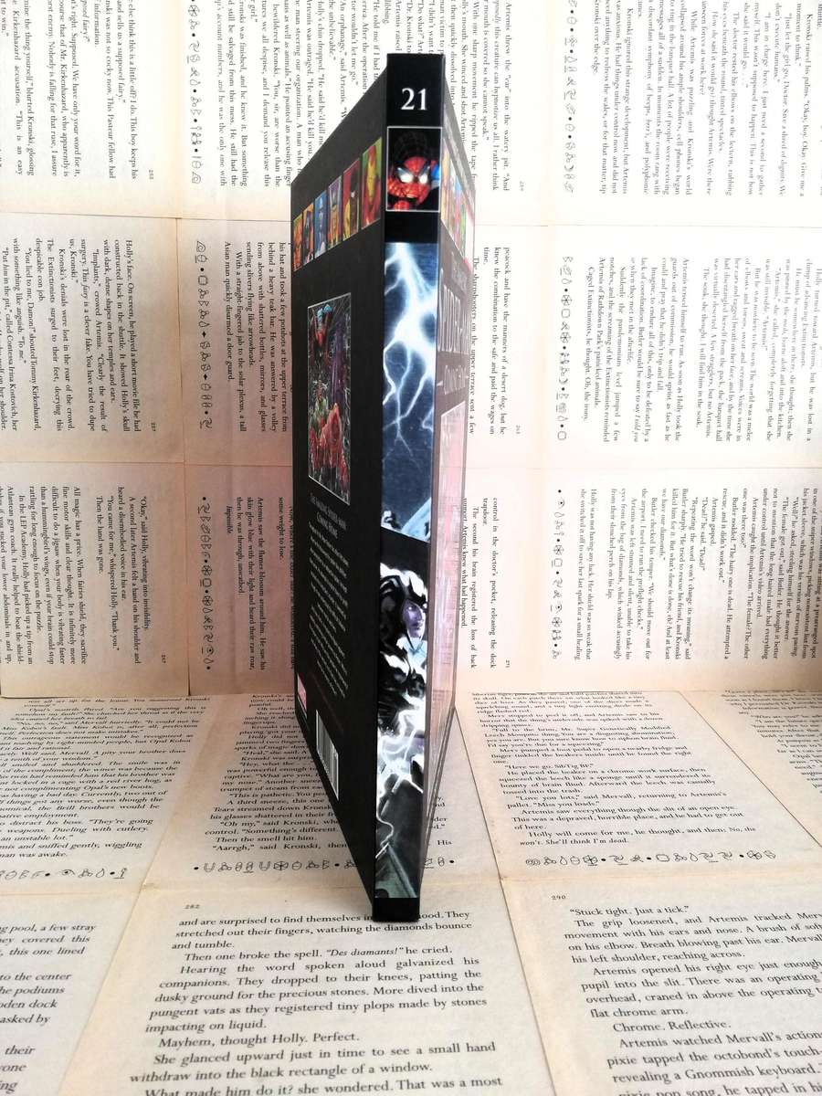 The Amazing Spider-man: Coming Home (Marvel Ultimate Graphic Novel Collection #21) [Graphic Novel]