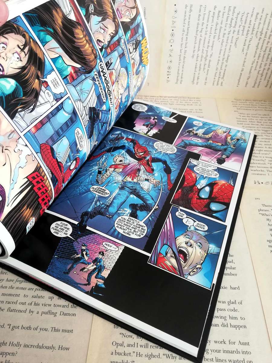 The Amazing Spider-man: Coming Home (Marvel Ultimate Graphic Novel Collection #21) [Graphic Novel]