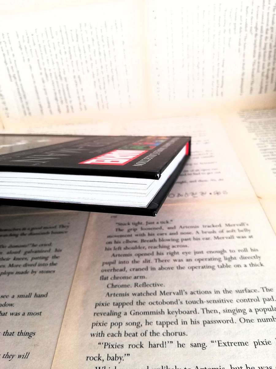 The Amazing Spider-Man: Revelations & Until the Stars Turn Gold (Marvel Ultimate Graphic Novel #22)