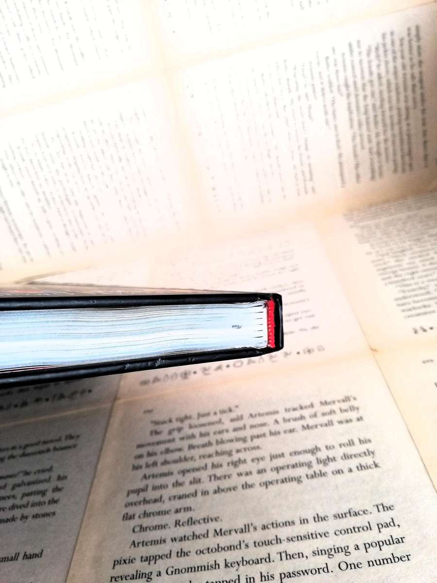 Marvels (Marvel Ultimate Graphic Novel Collection #13) [Graphic Novel]