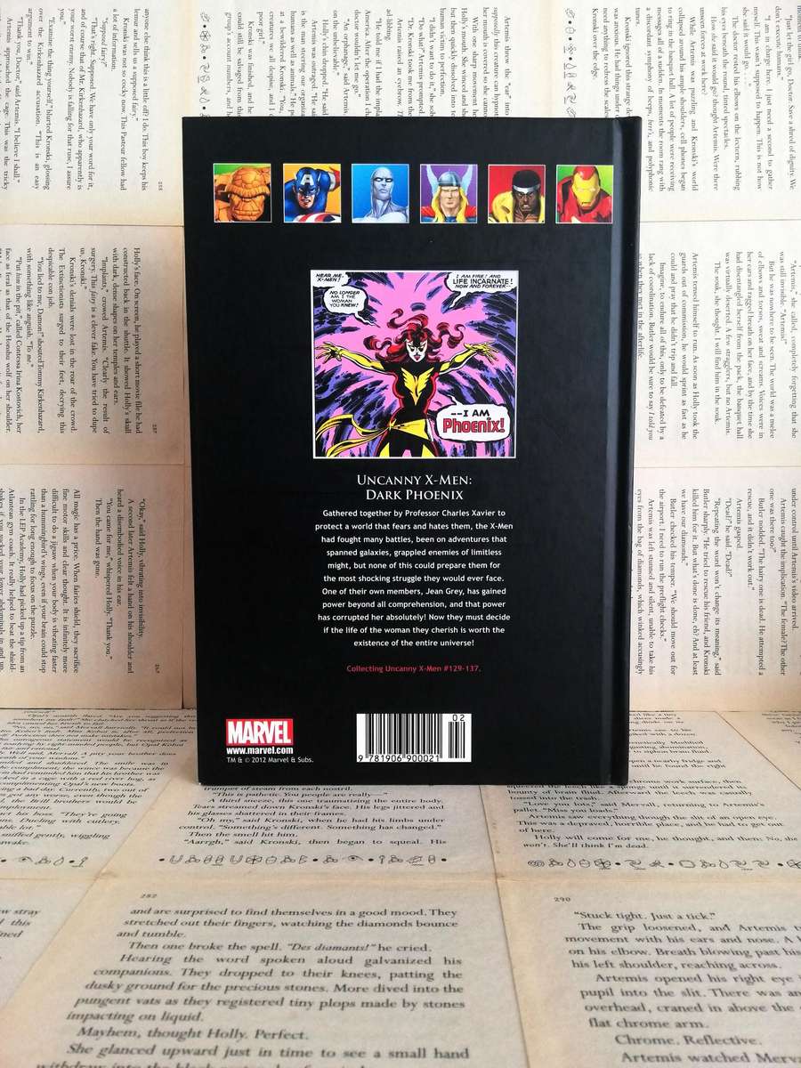 Uncanny X-men: Dark Phoenix (Marvel Ultimate Graphic Novel Collection #2) [Graphic Novel]