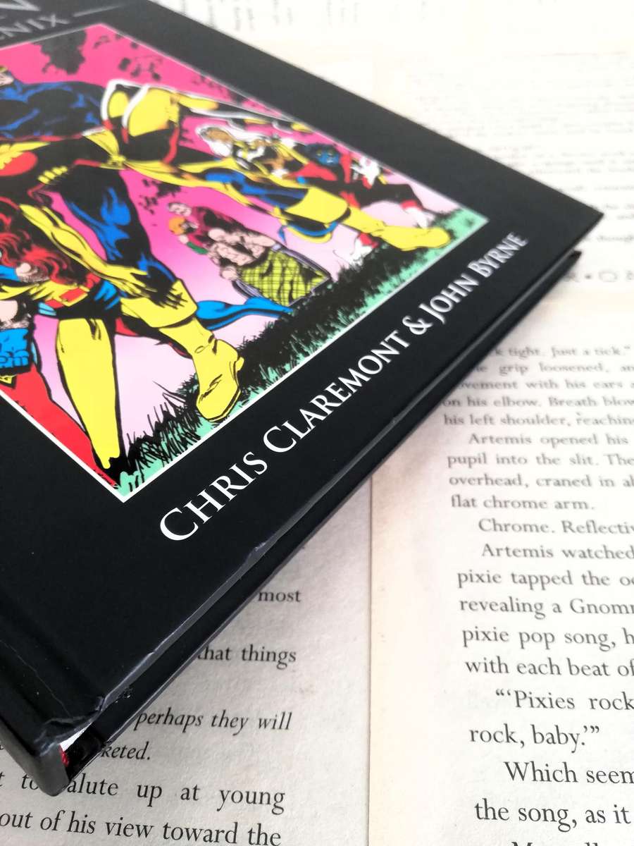 Uncanny X-men: Dark Phoenix (Marvel Ultimate Graphic Novel Collection #2) [Graphic Novel]