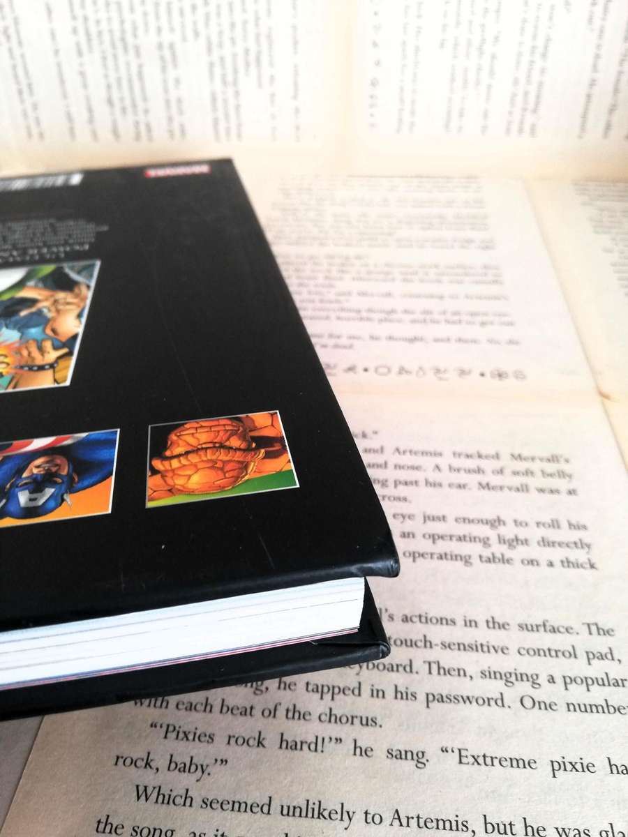 Ultimate Spider-man: Power and Responsibility(Marvel Ultimate Graphic Novel Collection #20)