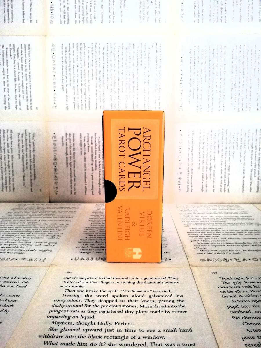 Archangel Power Tarot Cards: A 78-Card Deck and Guidebook