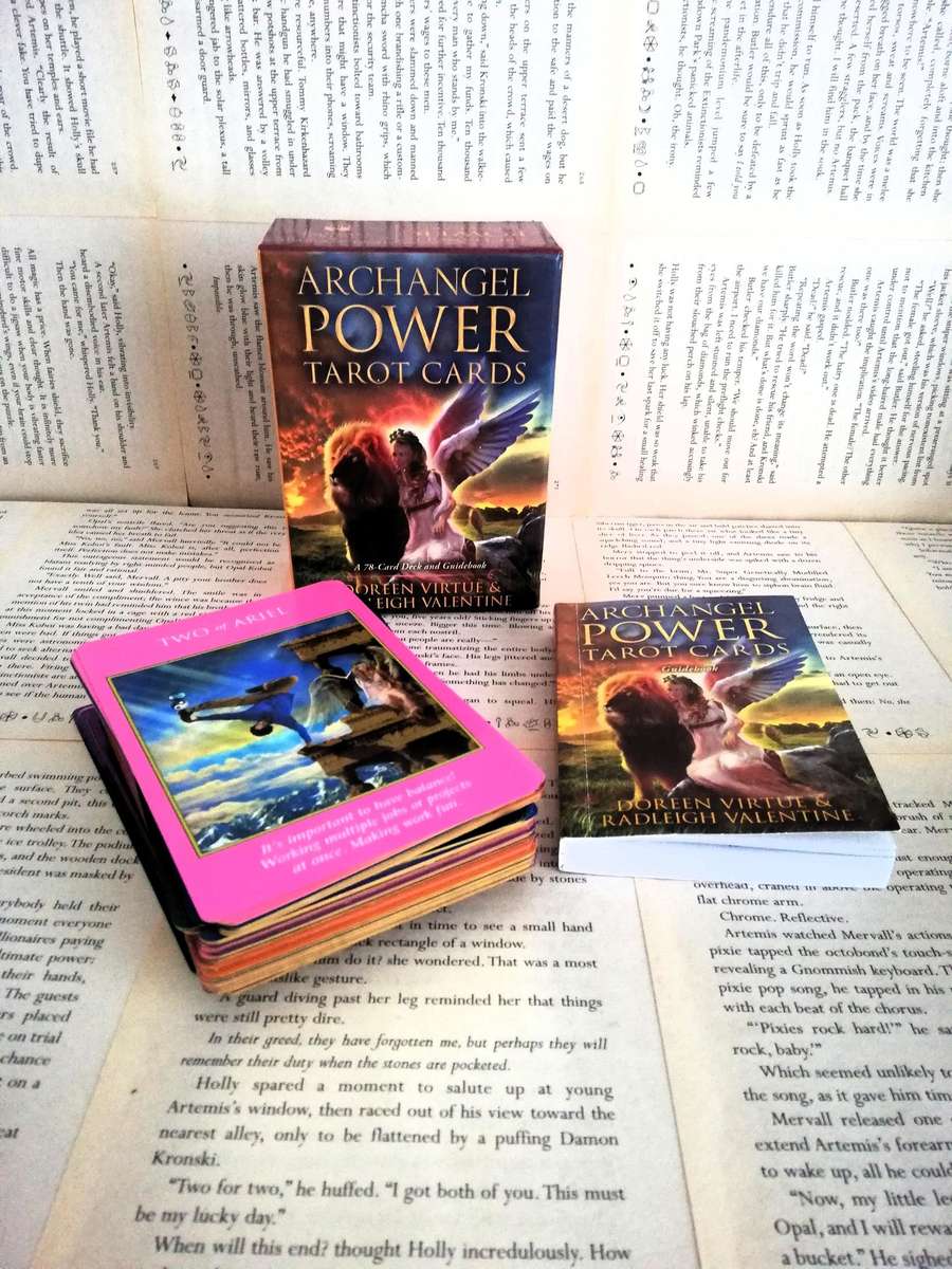 Archangel Power Tarot Cards: A 78-Card Deck and Guidebook
