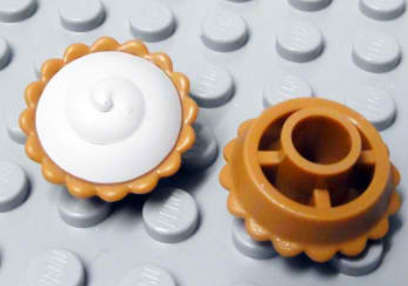 LEGO  Pie with White Cream Filling Pattern ~ {Medium Nougat}