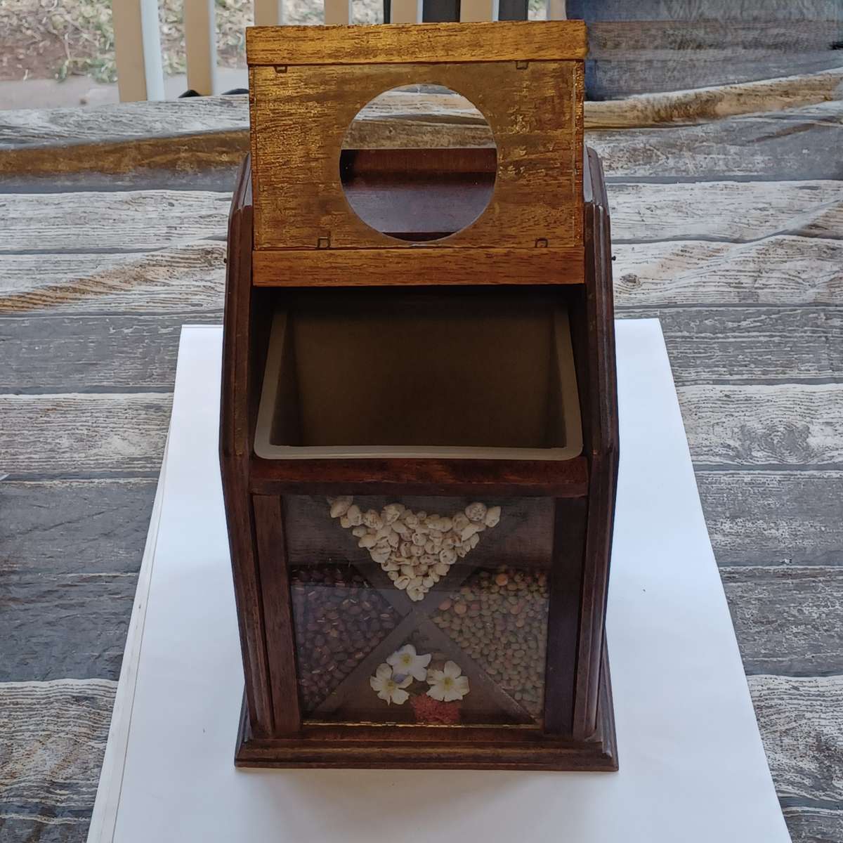 Vintage Kitchen Storage Container  ( 24.6 cm x 15.4 cm x 16.5 cm)