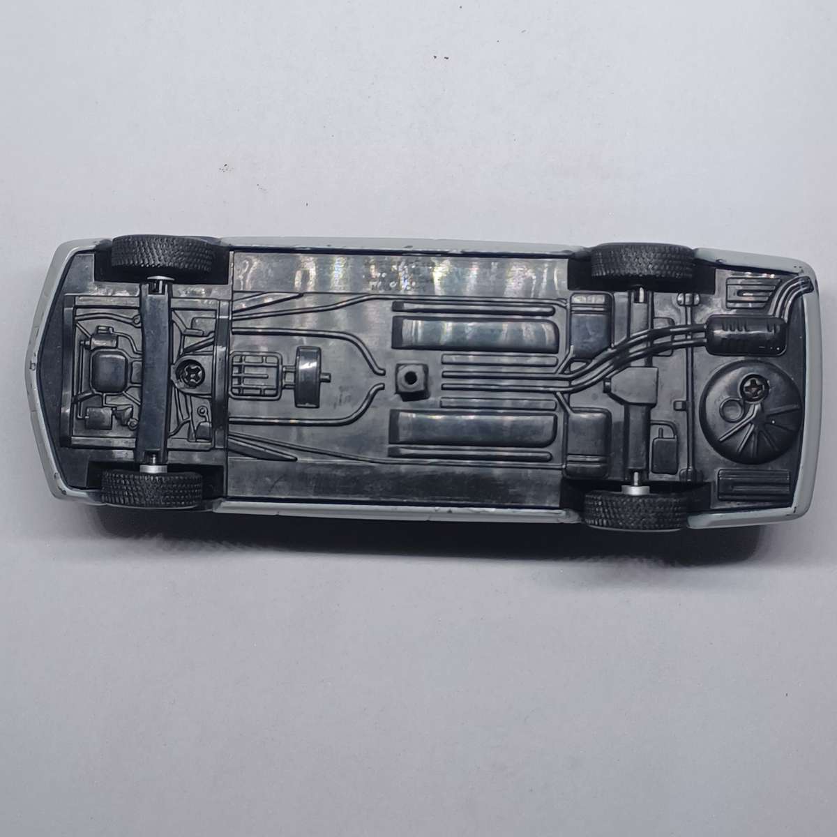 Universal Hobbies DY062 Mercedes S-Class - James Bond Collection - Tomorrow Never Dies - 1/43