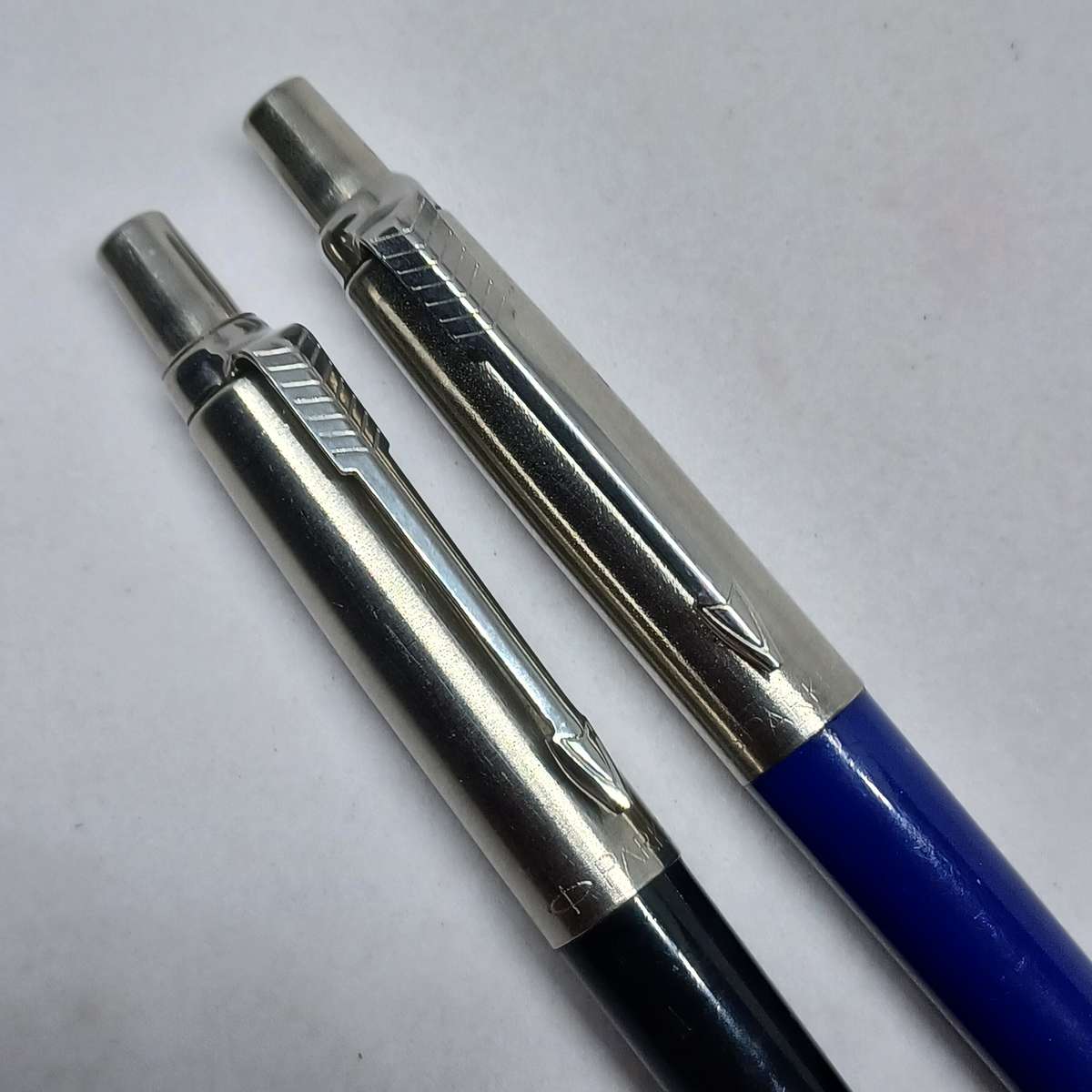 2003 PARKER JOTTER BLUE CHROME AND BLACK CHROME TRIM BALLPOINT PEN-FRANCE-BLUE INK.