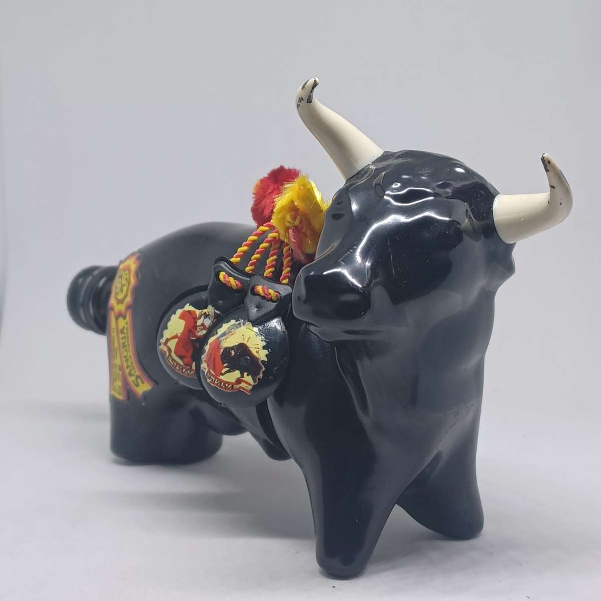 Vintage Spanish Sangria Bull Bottle - still sealed - (17cm x 10cm)