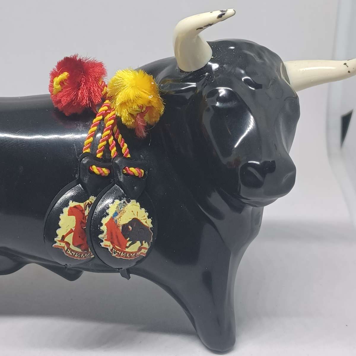 Vintage Spanish Sangria Bull Bottle - still sealed - (17cm x 10cm)