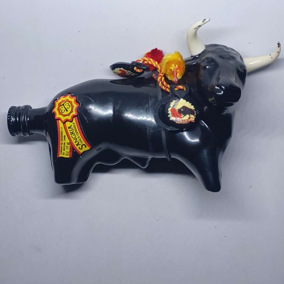Vintage Spanish Sangria Bull Bottle - still sealed - (17cm x 10cm)