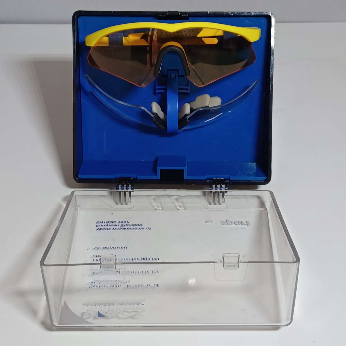 Meridian Design DArcs Cycling Glasses with 2 lenses