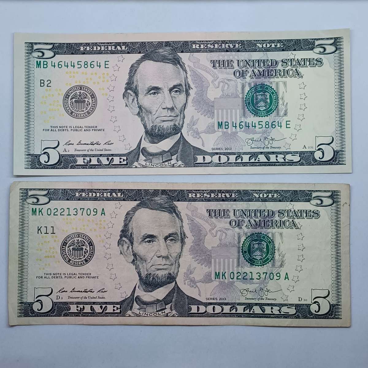 2x 2013 Authentic Five US Dollar Bill