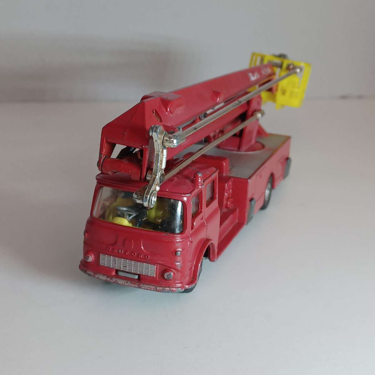 Vintage 1977 Corgi Major Simon Snorkel Fire Truck ( 24cm)