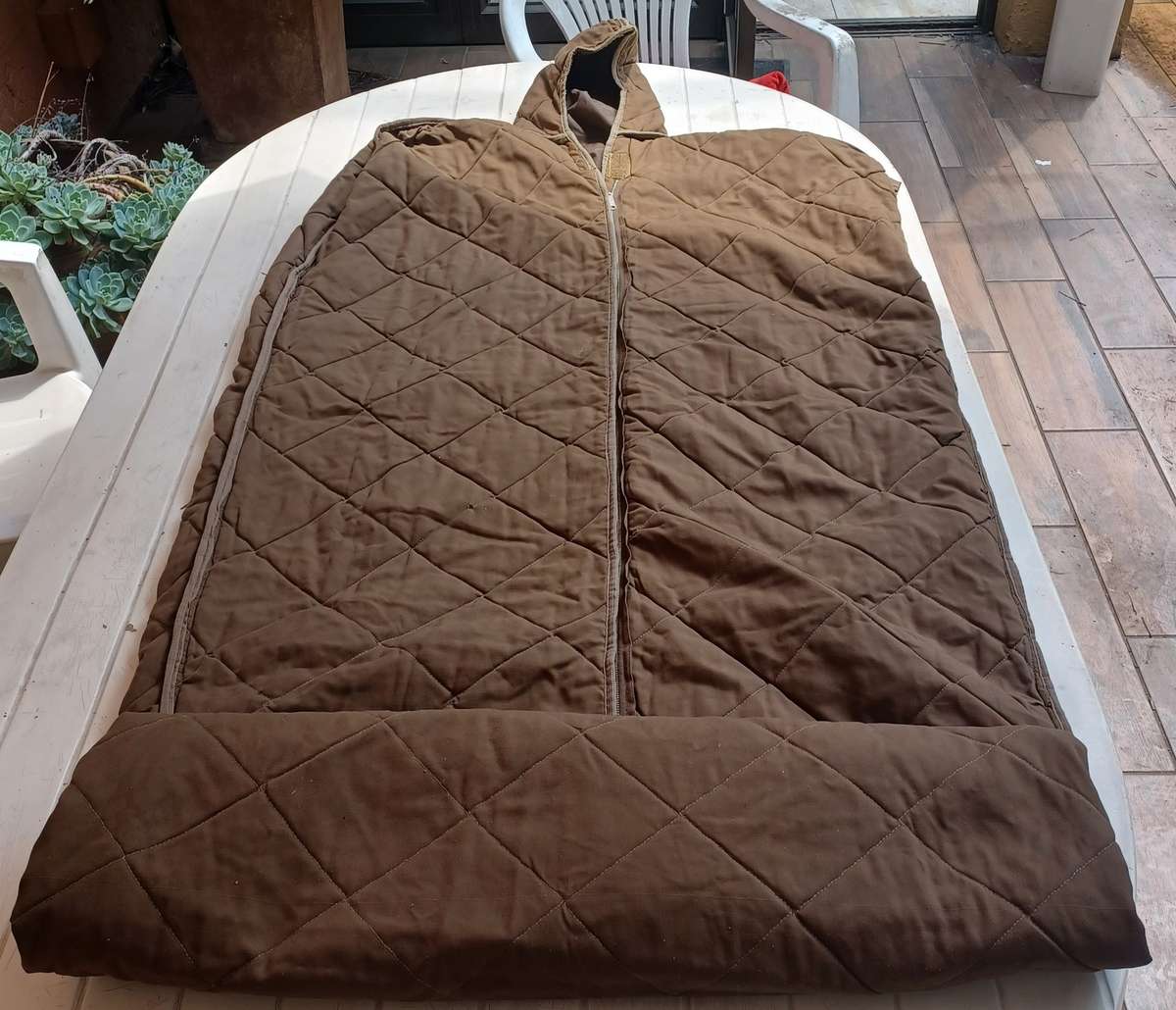 1972 SADF military sleeping bag with hood and carry bag