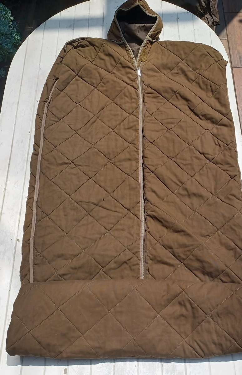 1972 SADF military sleeping bag with hood and carry bag