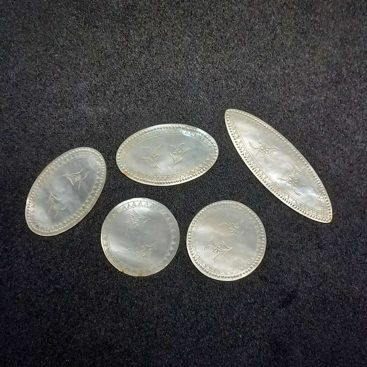 Antique Chinese Mother Of Pearl Gaming Counters chips set of 5