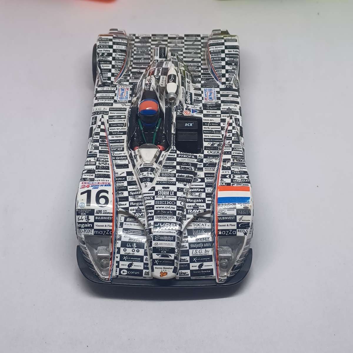 SCX Slot Cars 61160 1:32 DOME S 101 Judd "Holland" Slot Car and accessories ( not tested)