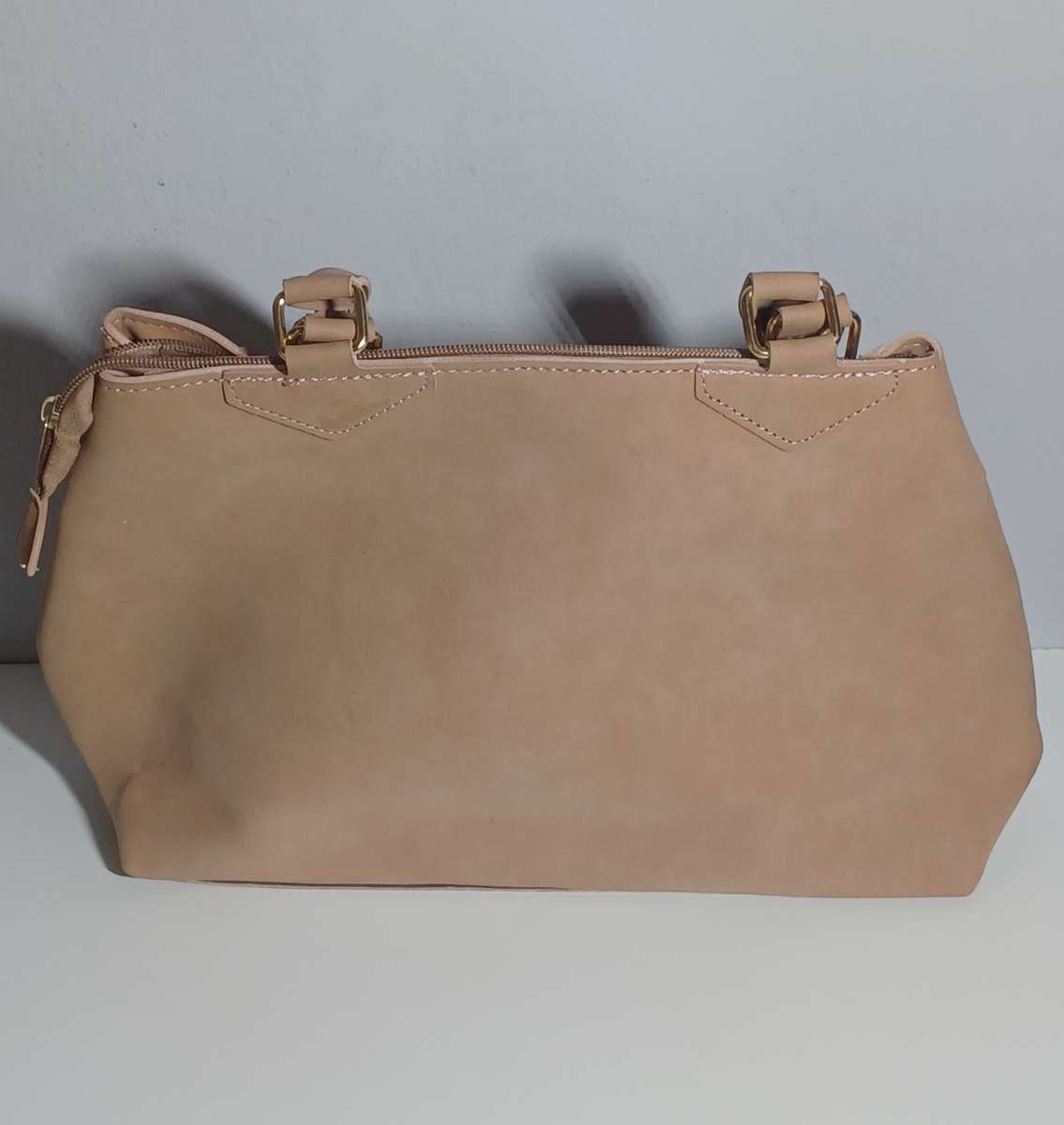 Tan Prasdos Womens Hand Bag unused (42cm x 28cm)
