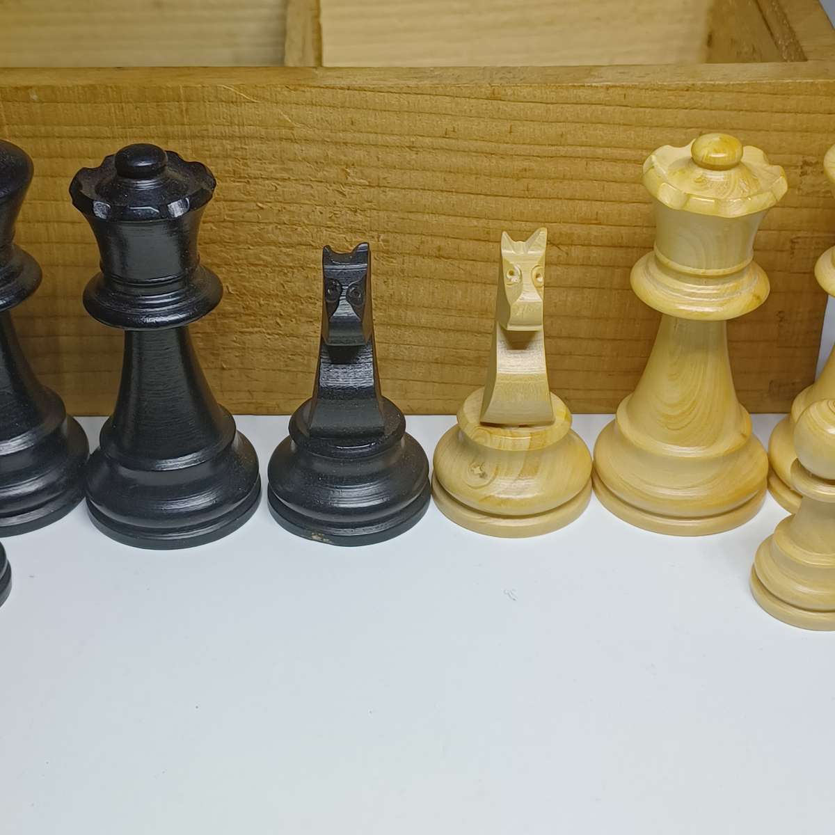 Vintage French Wooden Chess Set in wooden box (king size - 6cm) Box size (15x8 cm)
