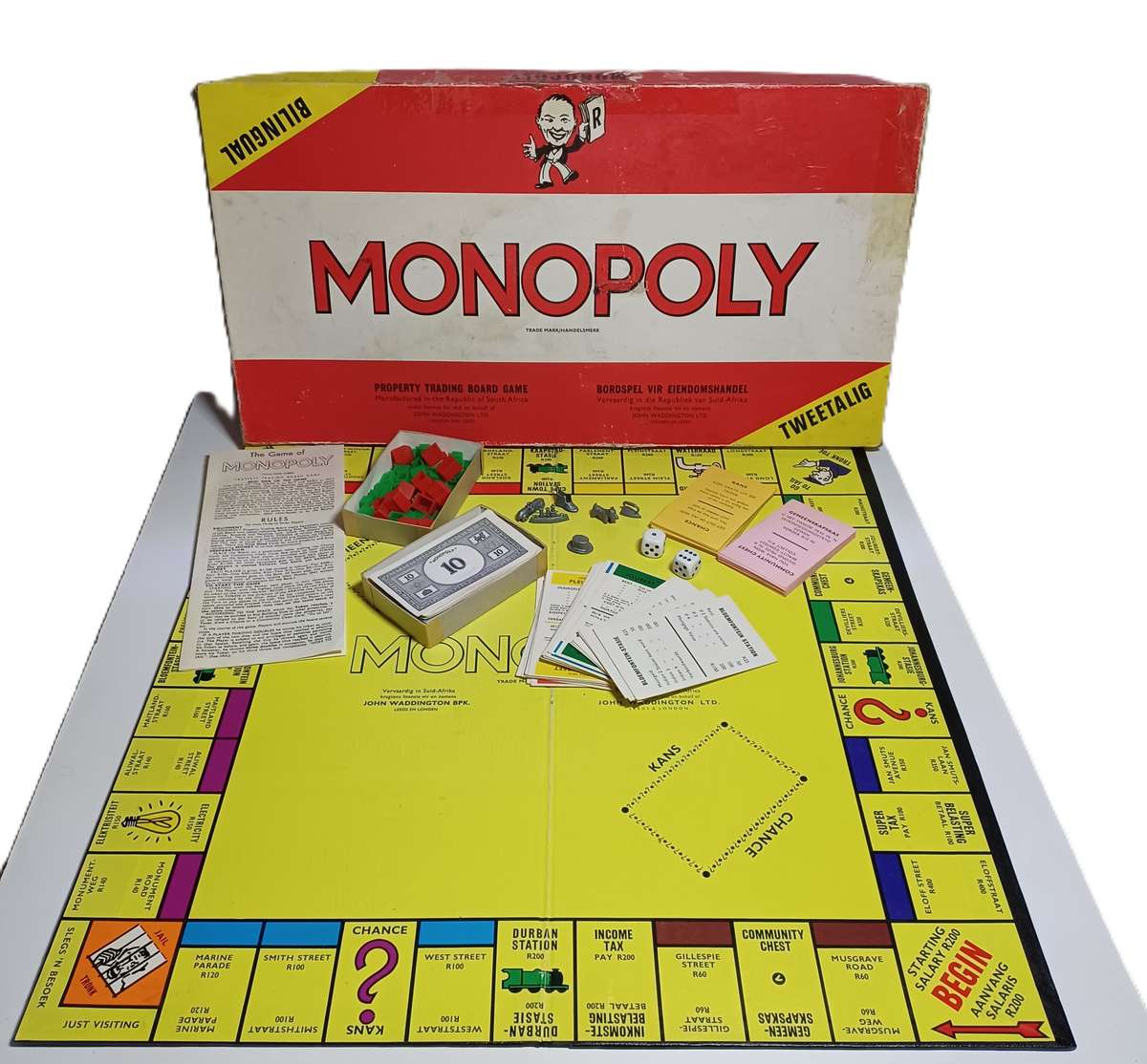 Vintage Bilingual Monopoly Board game
