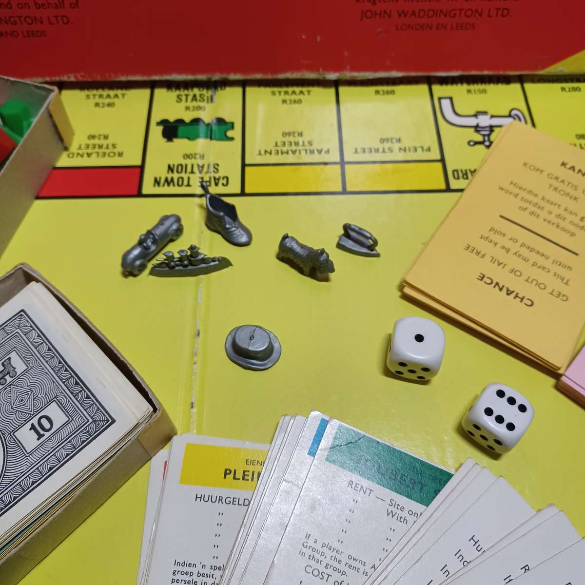 Vintage Bilingual Monopoly Board game