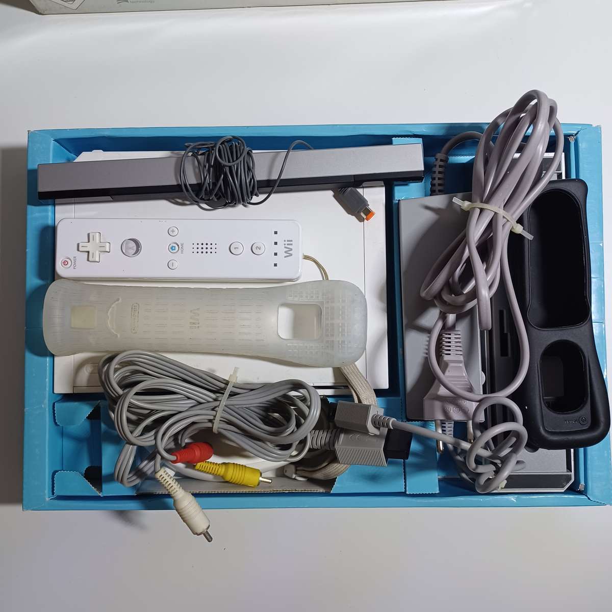 Nintendo Wii console box set (TESTED WORKNG !!) - see description