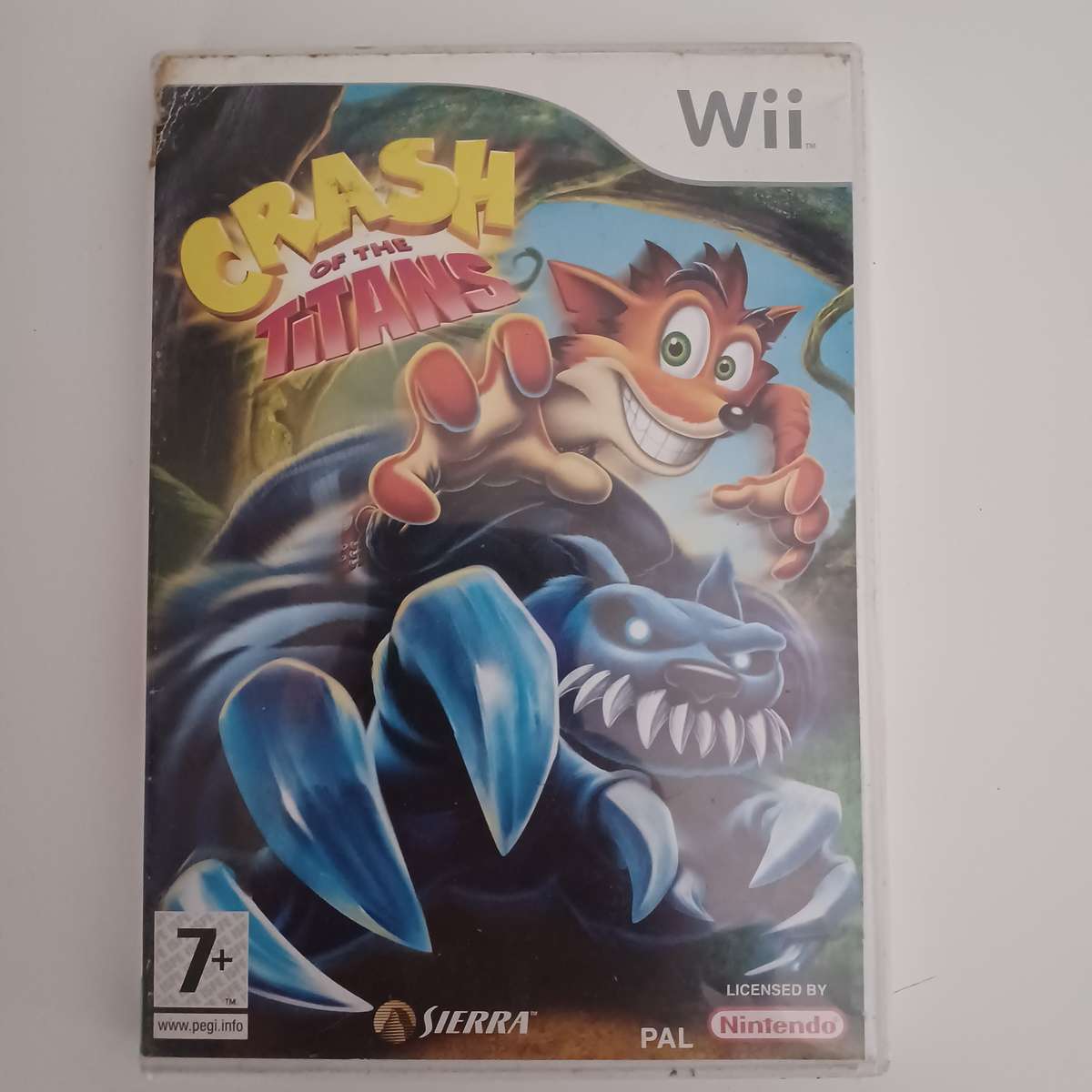 Crash Of The Titans Nintendo Wii 2007 with booklet  (tested working)