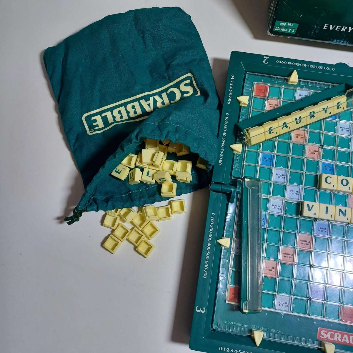 Mattel Games Travel Scrabble set, Complete