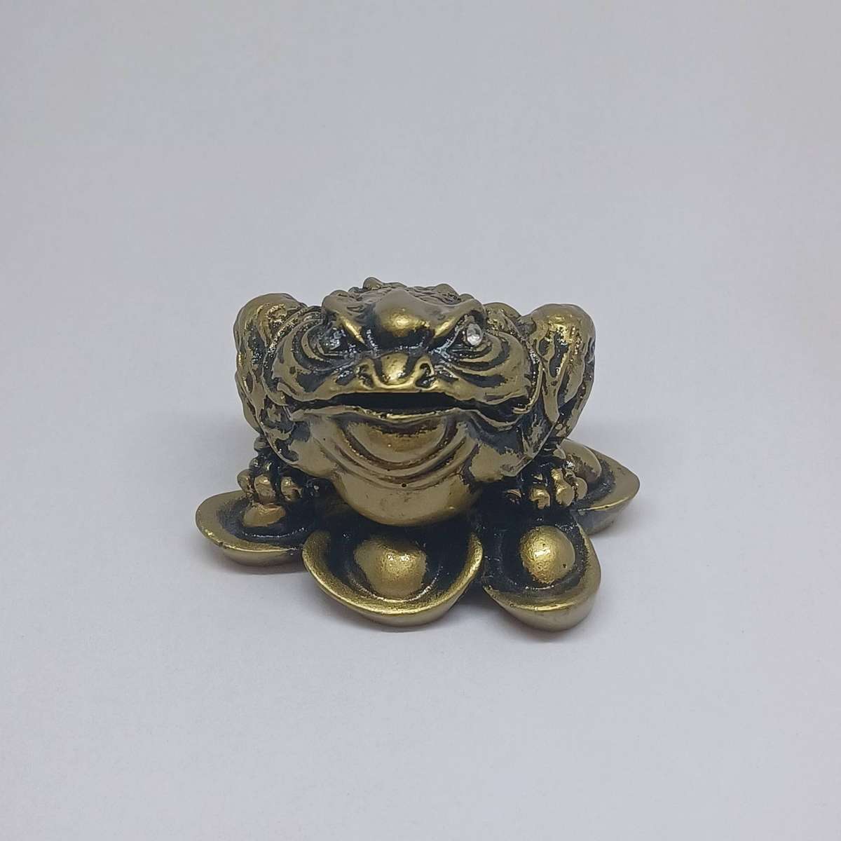 Feng Shui Money Frog (5.5cm x 8cm x 7.3cm)