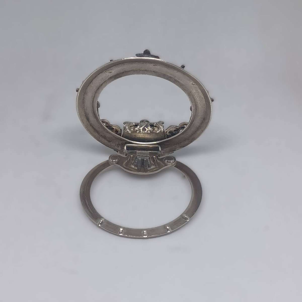 Art Deco Czech Circle Dress Clip Brooch With Marcasite accents and Peking Glass (4.5cm diam)