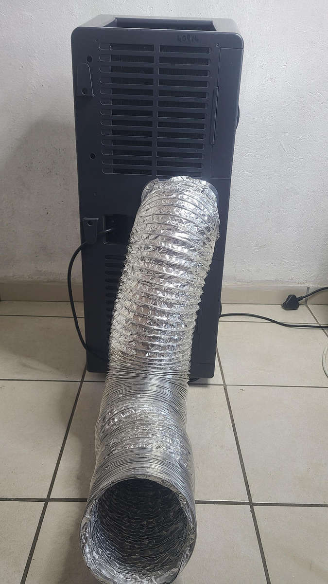 Defy mobile/portable air conditioner 12000BTU cooling and heating