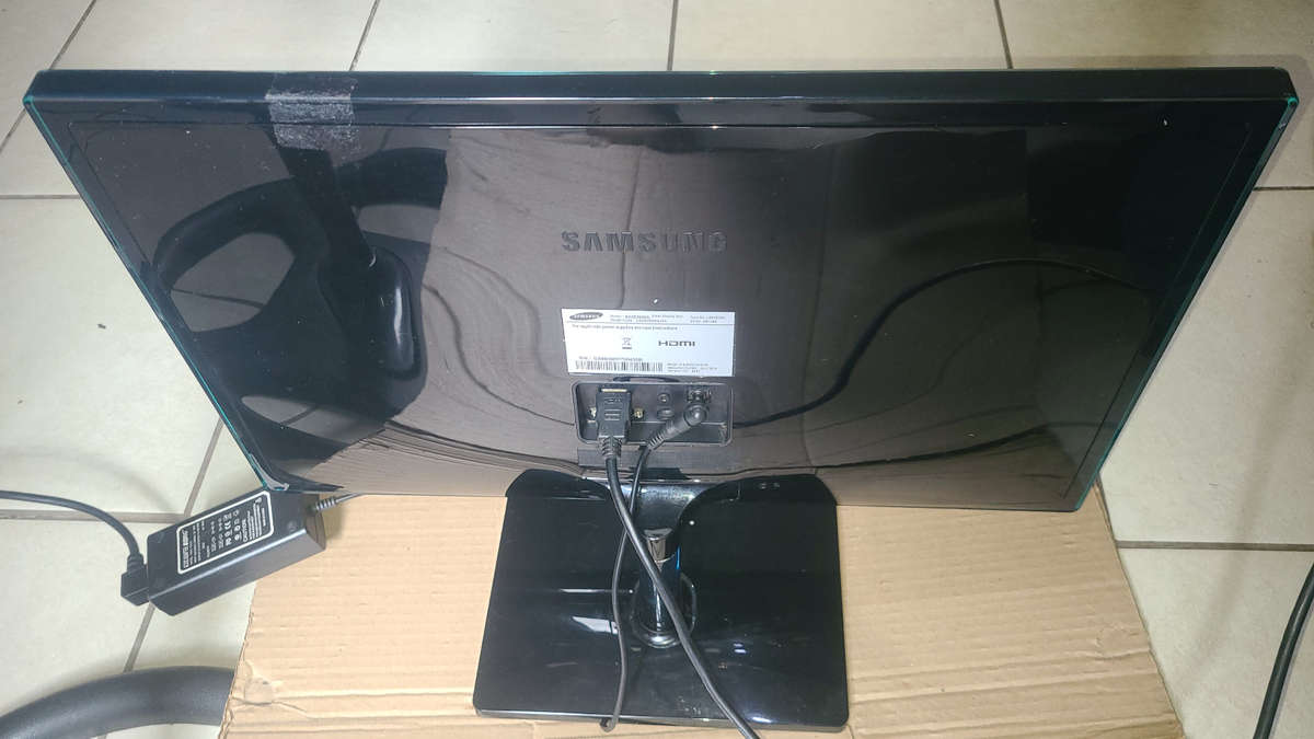 Samsung 24-inch HDMI Monitor
