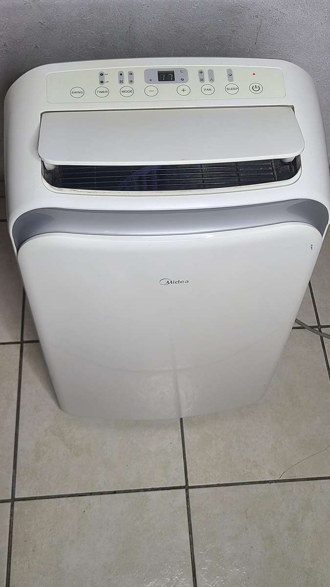 Midea mobile Aircon 12000BTU cooling and heating