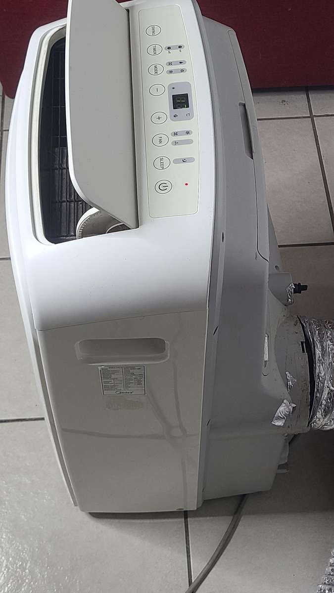 Midea mobile Aircon 12000BTU cooling and heating