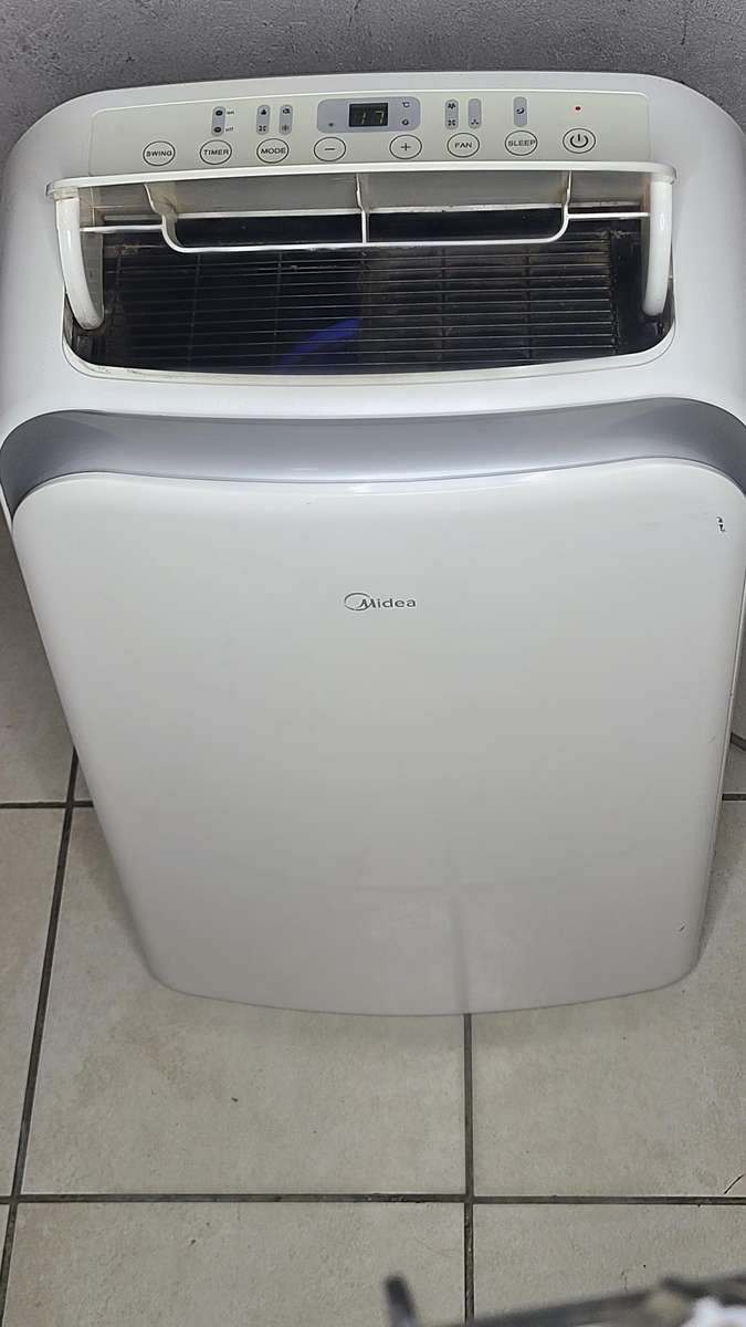 Midea mobile Aircon 12000BTU cooling and heating
