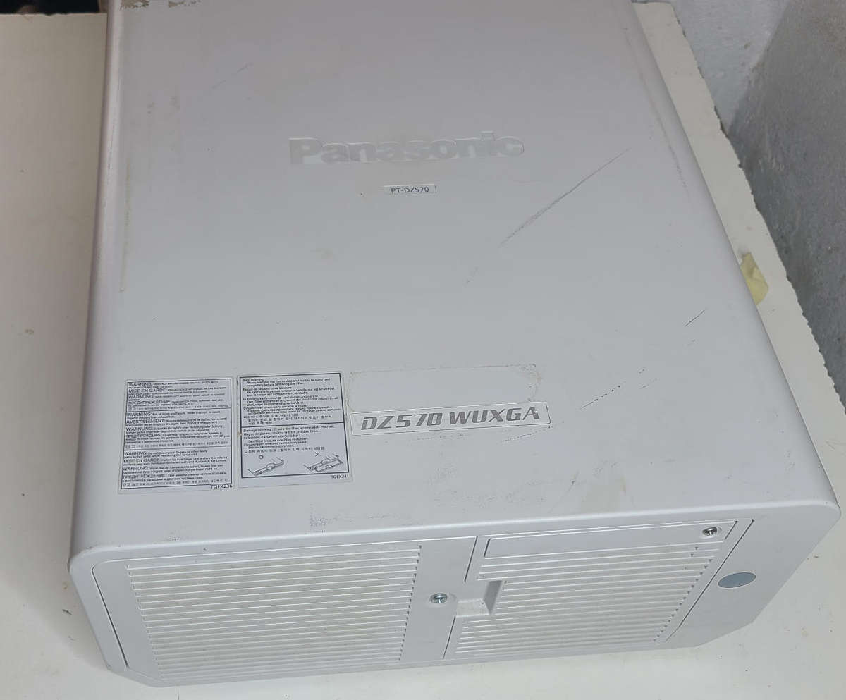 Panasonic Projector PT-DZ750 projector