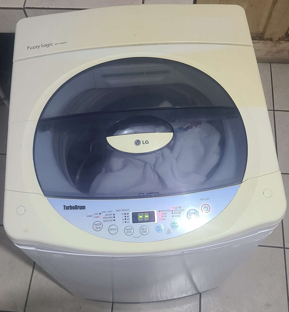 13kg LG turbodrum fuzzy logic Top Loader Washing Machine