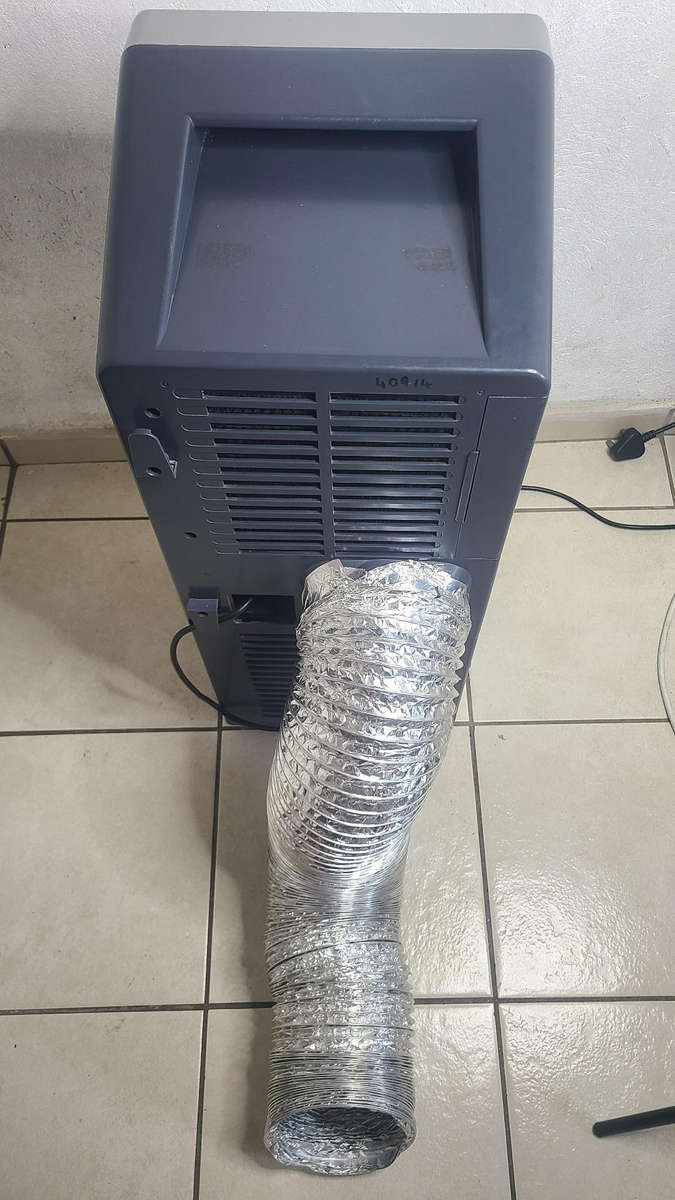 Defy mobile/portable air conditioner 12000BTU cooling and heating