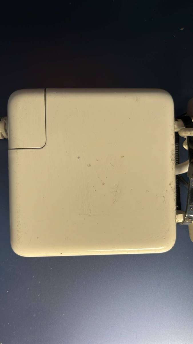 MagSafe Charger, details below