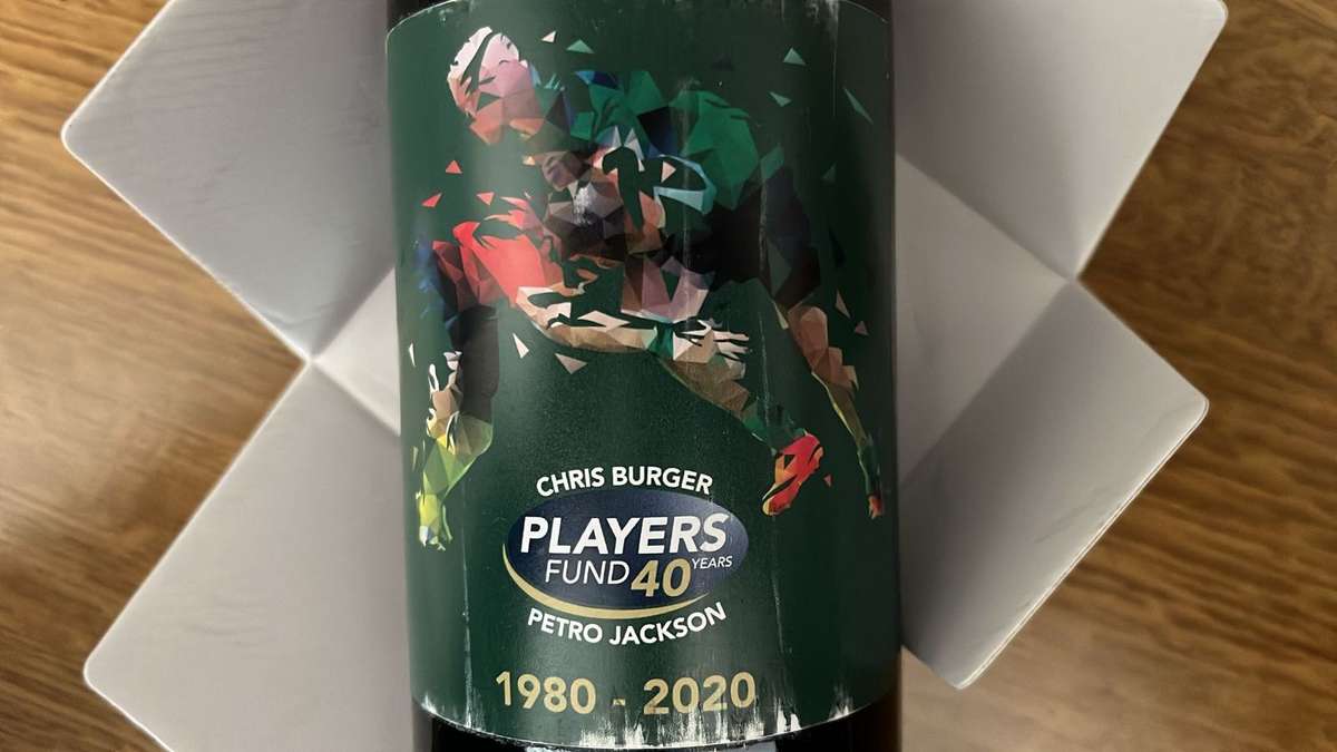 Rugby Collectors - Burger/Jackson Players Fund 40 Years Celebratory Bottle of Wine, details below
